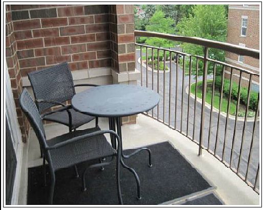 5th image of 435 W Wood St Unit 409A