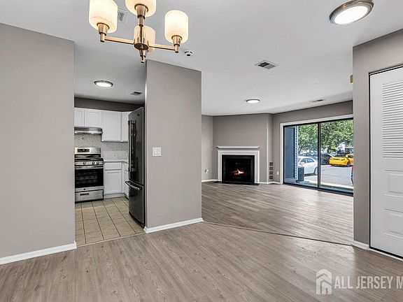 3rd image of 2609 Lighthouse Ln
