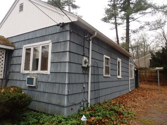 2nd image of 12 Eastwood Rd