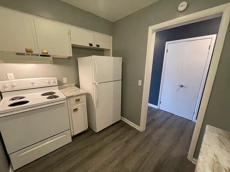 808 Florida Ave — Photo 17
