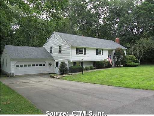 1st image of 2 Starlight Ln