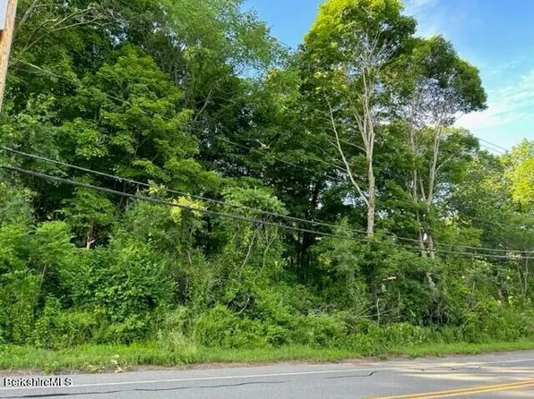 32 State Line Rd, West Stockbridge, MA 01266