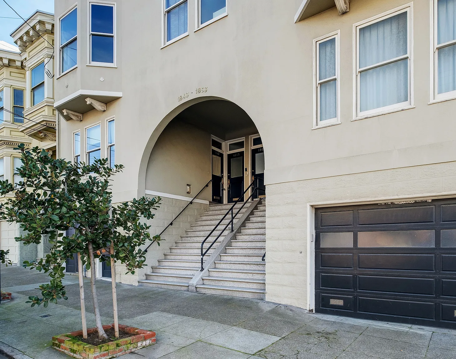 1843 Filbert St photo 1