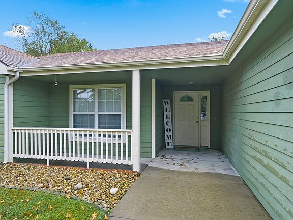 4th image of 617 N Salsbury Ct