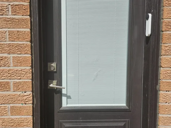 72 Willowbrook Dr #Basement, Whitby, ON L1R 2A8