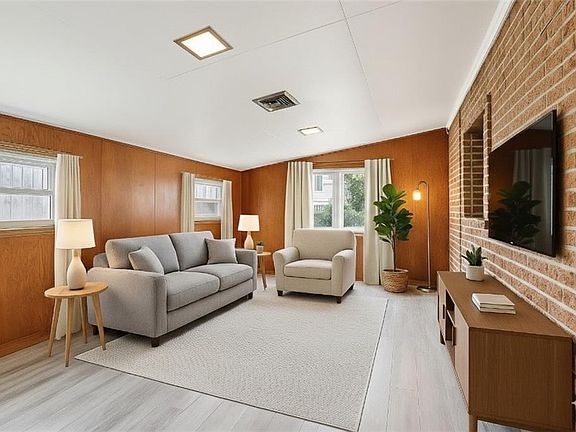 5th image of 405 Lake Ave