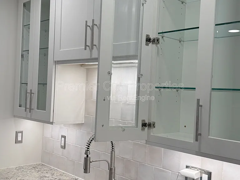 240 McGregor Ave #2 — Photo 24