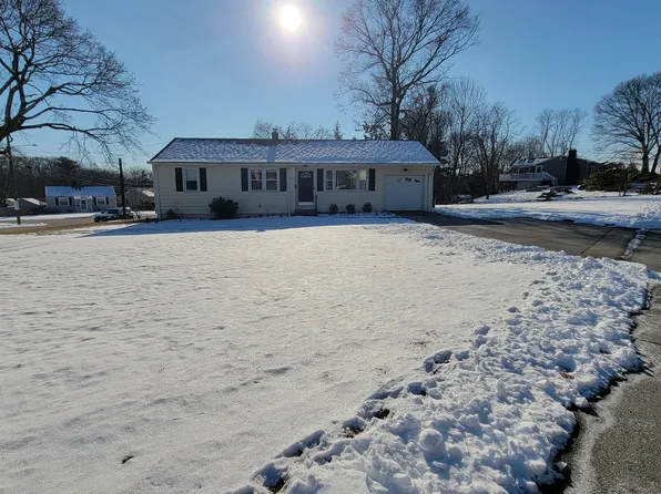 25 Mitola Dr, North Kingstown, RI 02852