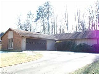 2nd image of 3904 Tam O Shanter Rd