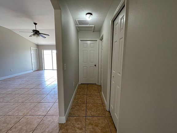 4th image of 3855 Bayshore Cir