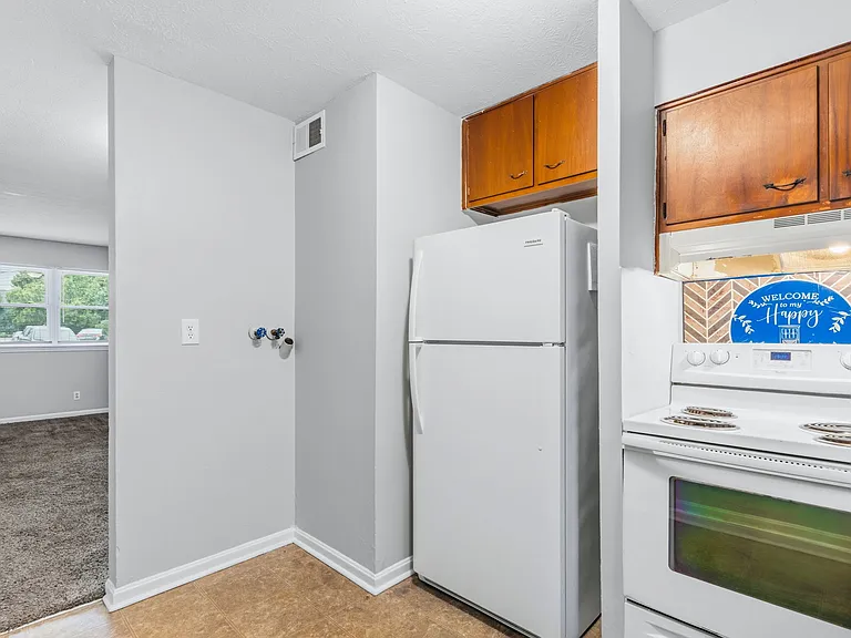 3811 Carpenter Dr — Photo 8