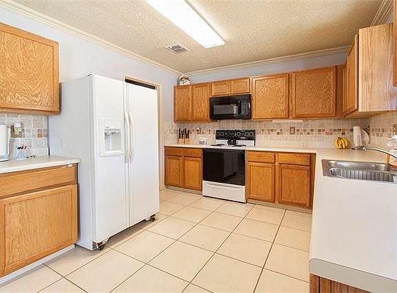 5th image of 1104 Bannack Dr