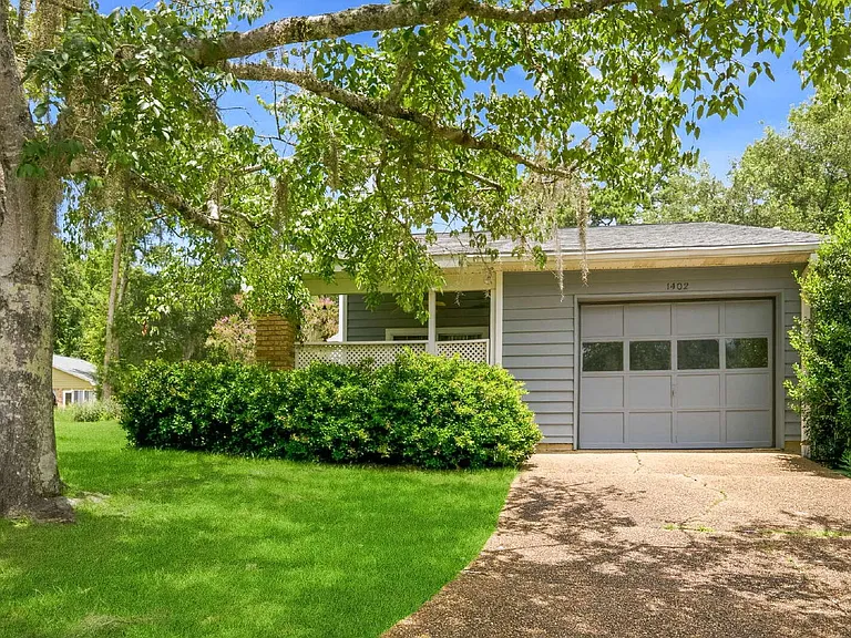 1402 Sturbridge Pl — Photo 31