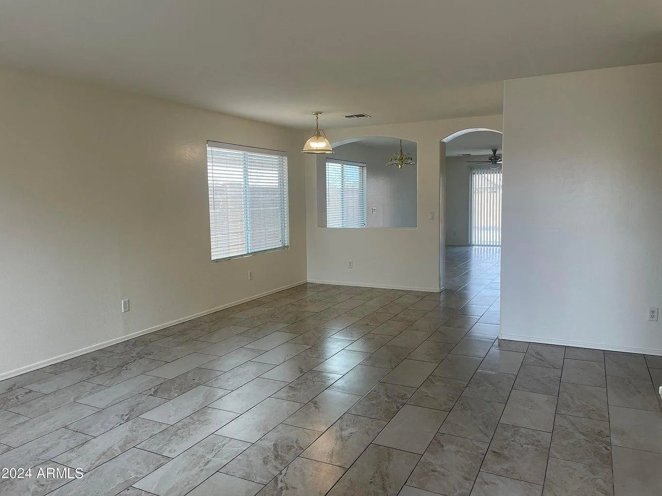 4 bed, 2.0 bath, 1635 sqft, $1,800 — Photo 2