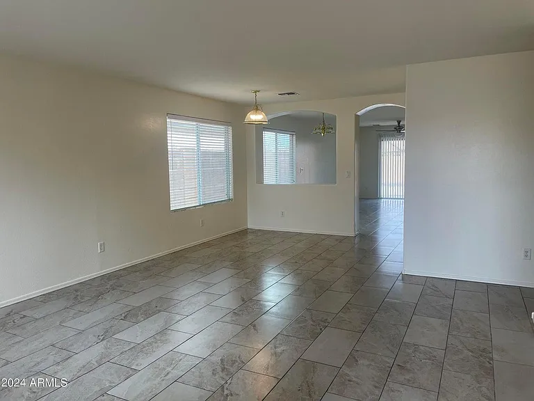 1333 S 220th Dr — Photo 2