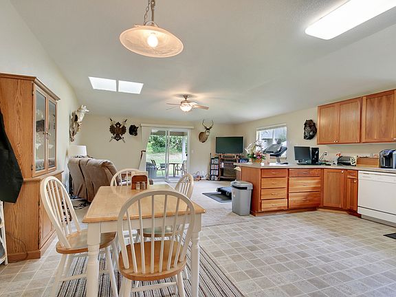 4th image of 16211 163rd Ln SE