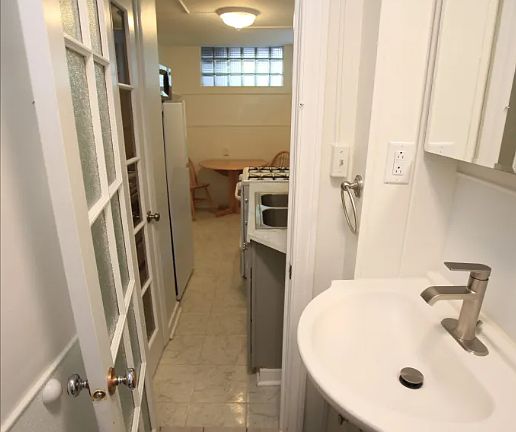 3rd image of 507 Church St APT 7
