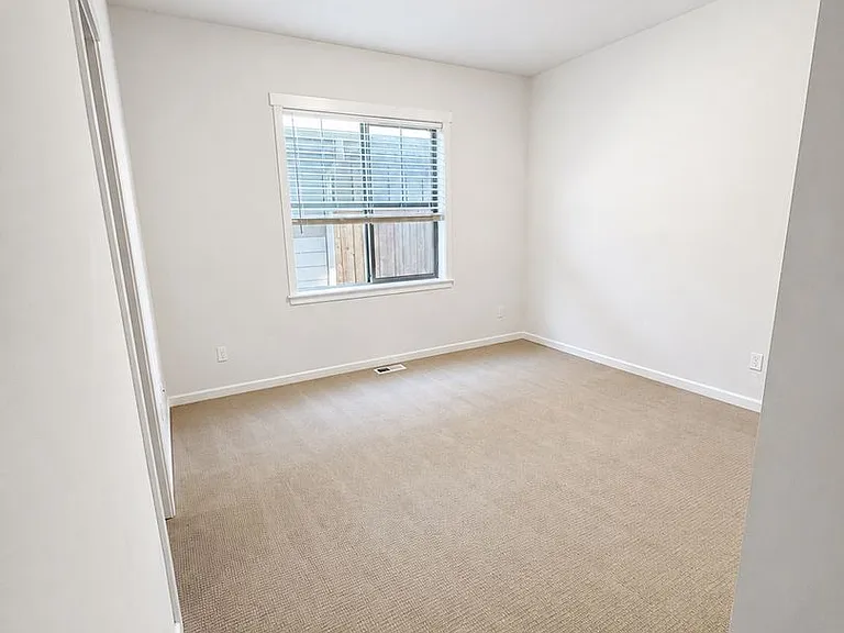 2206 Park View St NE — Photo 13