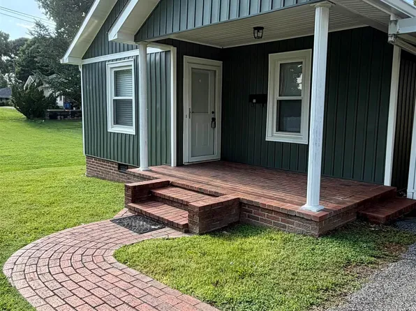 110 McGill St, Martin, TN 38237