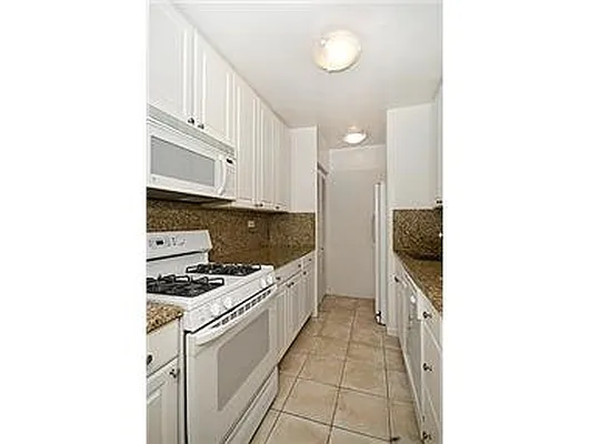 Sold by Douglas Elliman | media 20