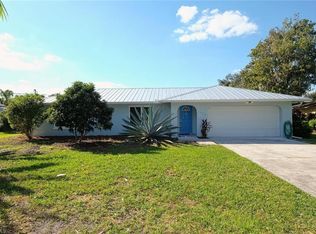 1930 Oak Dr, Alva, FL 33920