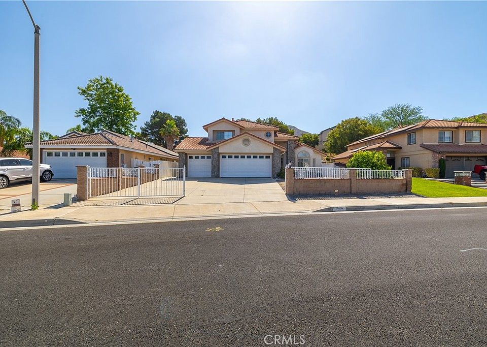 1st image of 28216 Cannon Dr