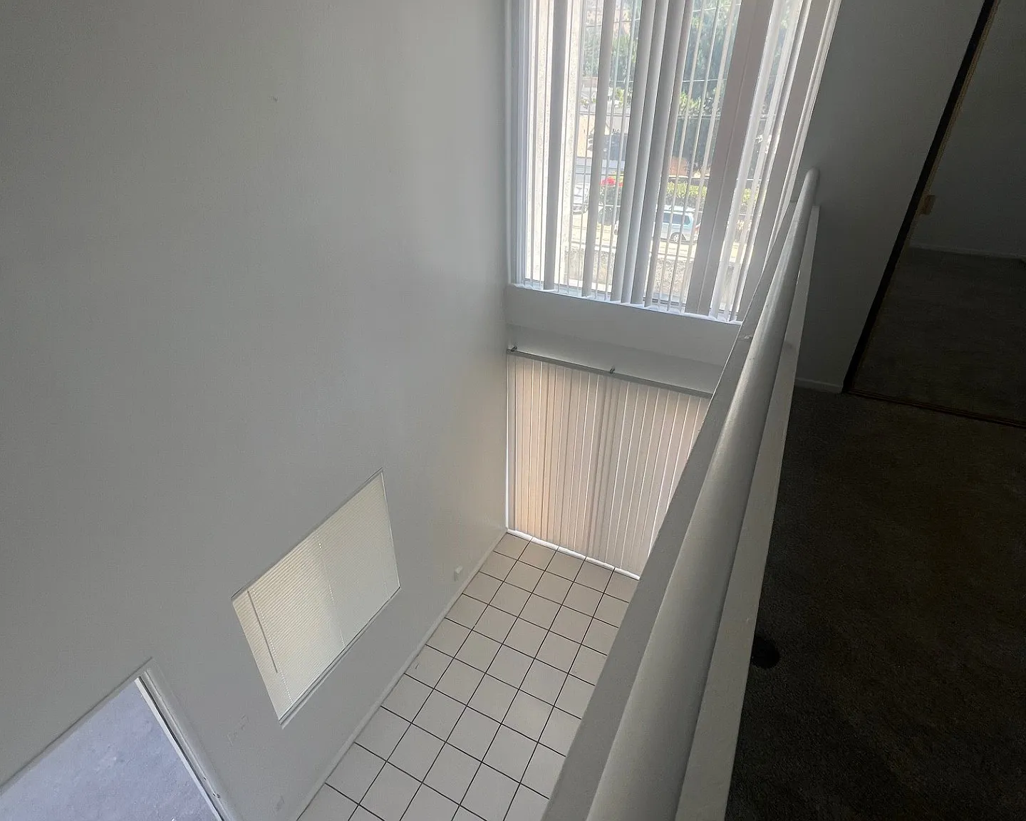 1 bed, 1.5 bath, 950 sqft, $1,900 — Photo 3