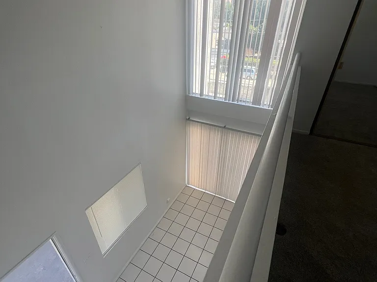 7615 N Hollywood Way #101 — Photo 3