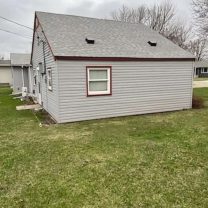 1st image of 808 S 11th St