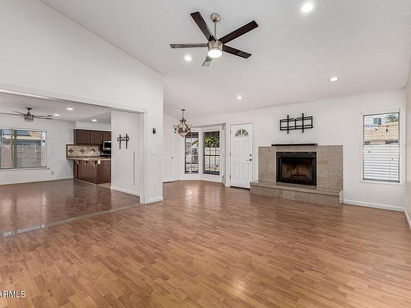 4th image of 3850 W BLUEFIELD Avenue