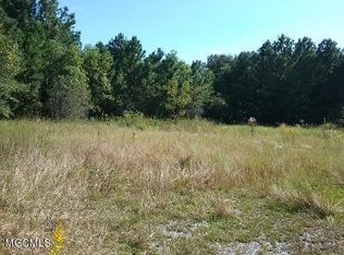 123 Harrison Ct, Bay Saint Louis, MS 39520