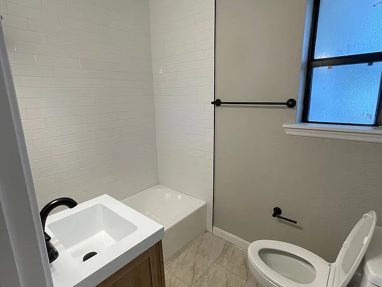 5247 Cleveland Rd — Photo 9