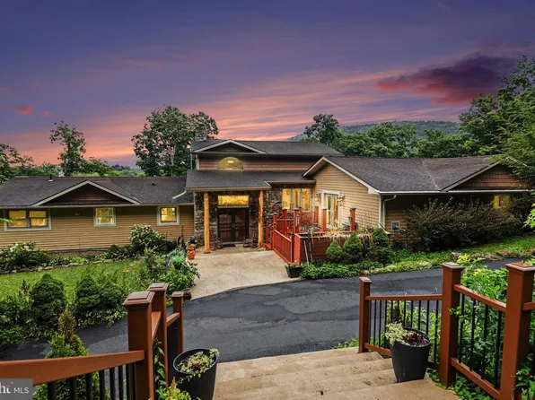 26 Lakeside Trl, Fairfield, PA 17320