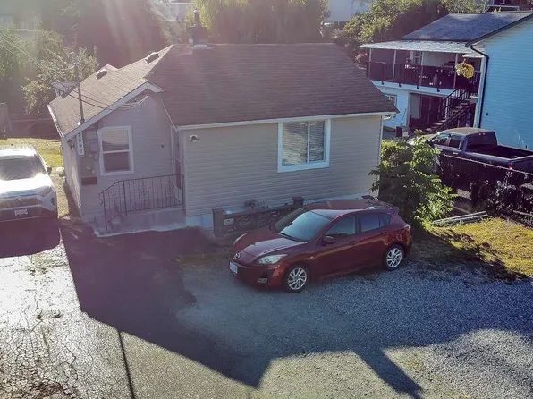 7697 Cedar St, Mission, BC V2V 3M6
