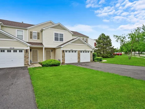 2045 Limestone Ln, Carpentersville, IL 60110