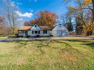 7097 Stearns Rd, Olmsted Township, OH 44138