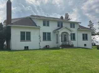 220 Hickory Ridge Rd, Greenfield Township, PA 18407