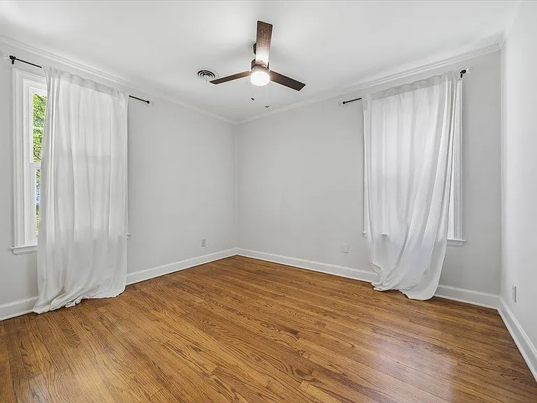 3784 Philwood Ave — Photo 28