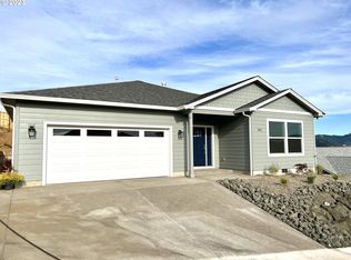 802 Pebble Crk, Saint Sutherlin, OR 97479