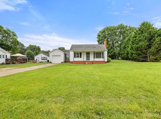 2159 Dove St, Newton, NC 28658