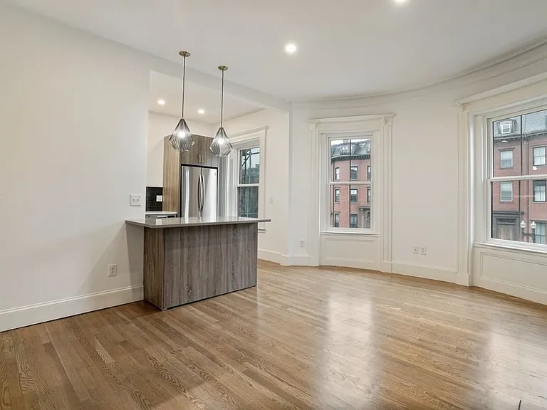512 Massachusetts Ave #3 — Photo 7