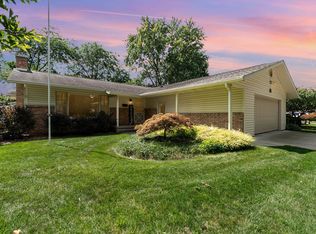 1916 Ivy Ln, Midland, MI 48642
