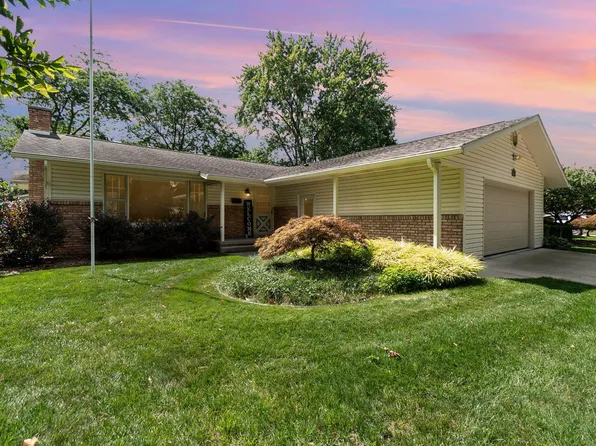 1916 Ivy Ln, Midland, MI 48642