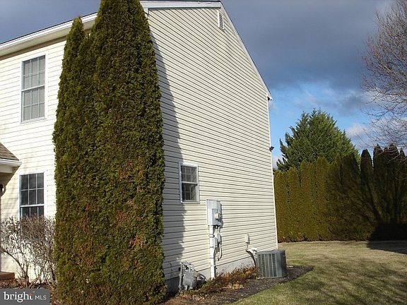 5th image of 39 Glenwood Dr