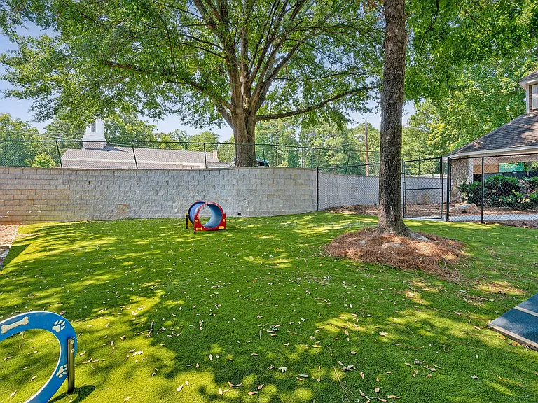 Briarhill Apartment Homes — Photo 28