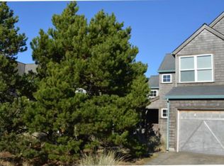 5825 Barefoot Ln, Pacific City, OR