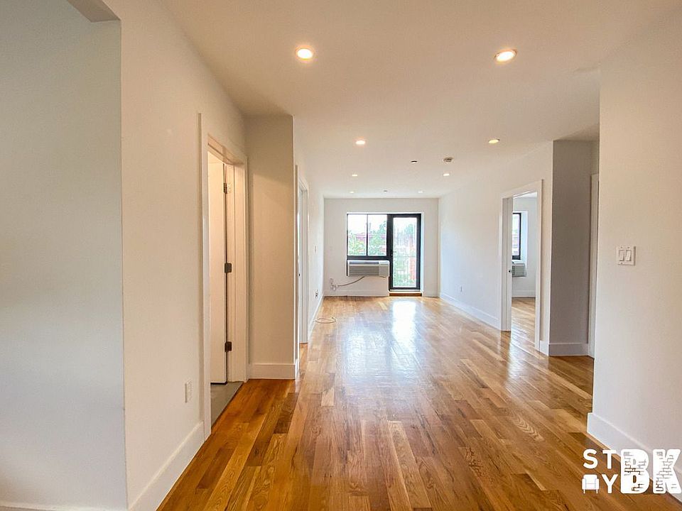 1st image of 226 Vernon Ave #4A