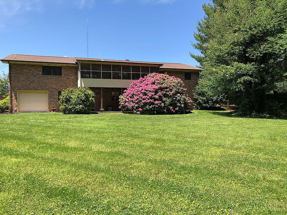 2nd image of 124 Keebler Ln