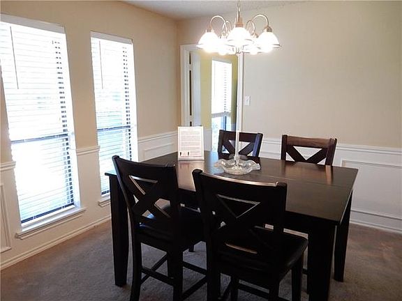 3rd image of 1518 Silverleaf Dr
