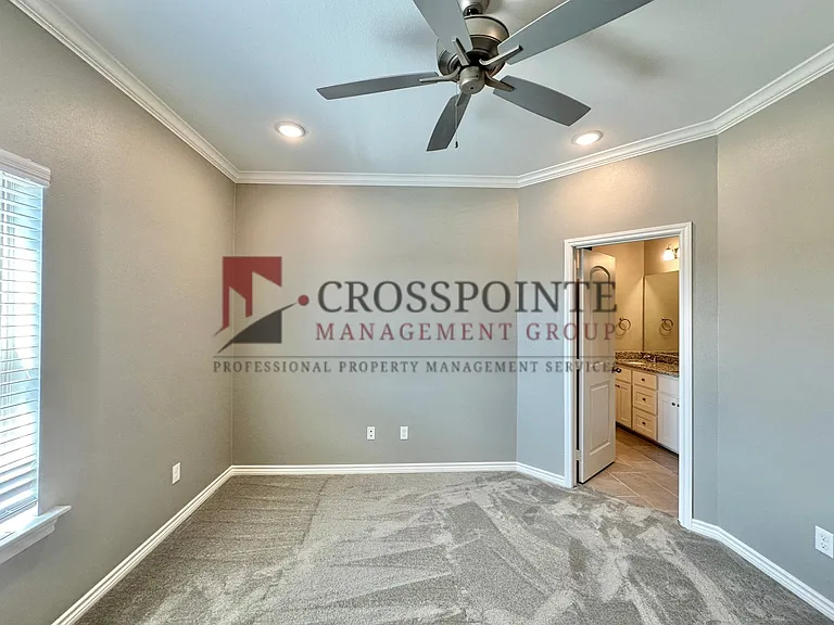 3 Bedroom 2.5 Bathroom Townhomes At Villa Rosa! Now Offering 1/2 Off First Full Months Rent! — Photo 22